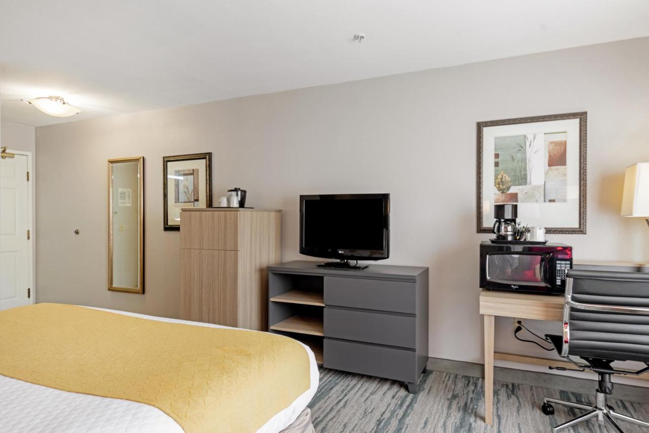 King Room - Disability Access/Non-Smoking at SureStay by Best Western Lewisville Dallas