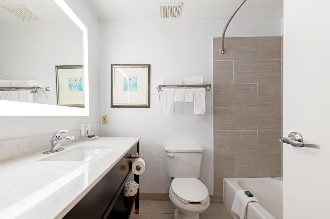 King Room - Non-Smoking at SureStay by Best Western Lewisville Dallas