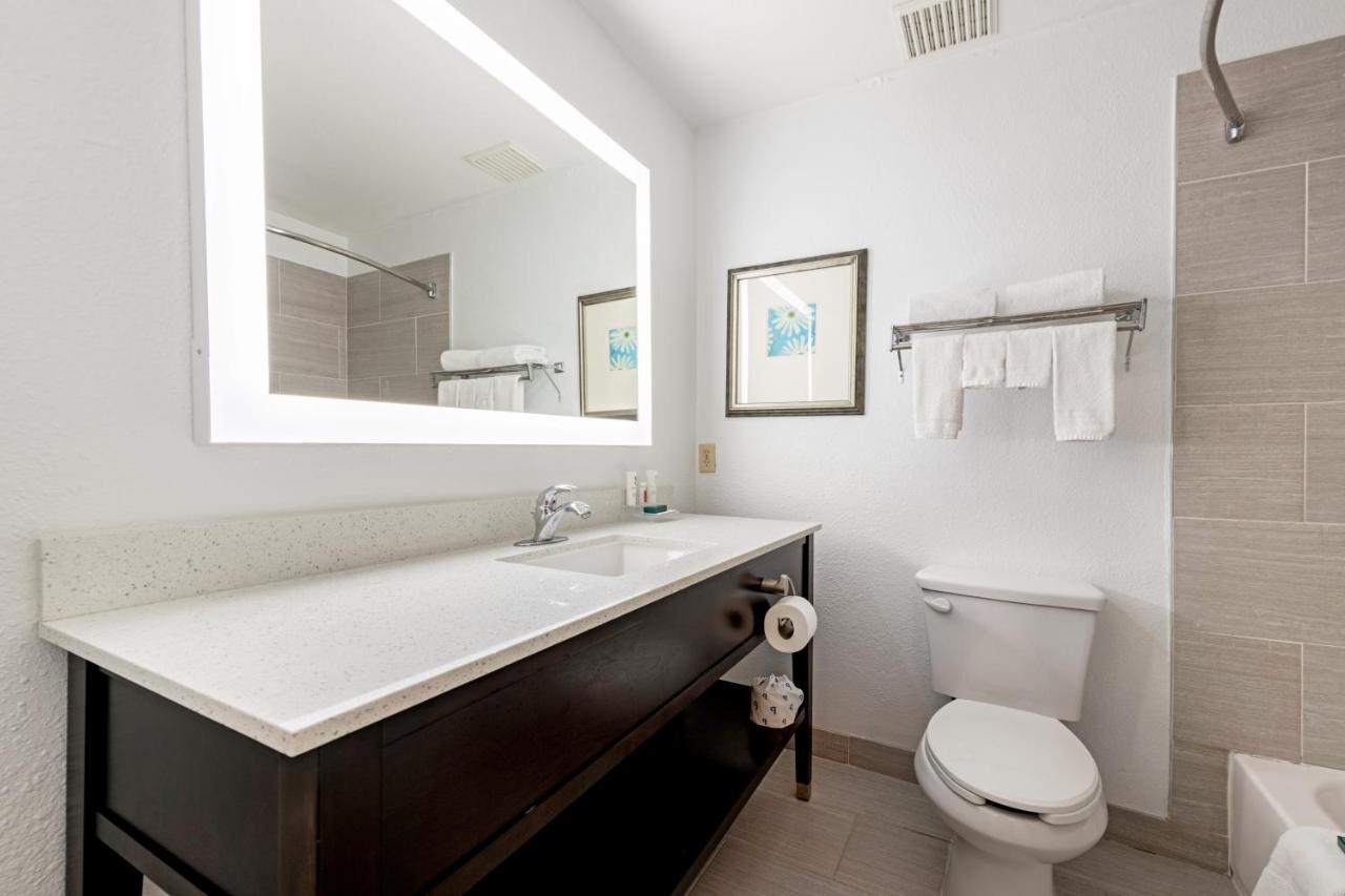 King Room - Non-Smoking at SureStay by Best Western Lewisville Dallas