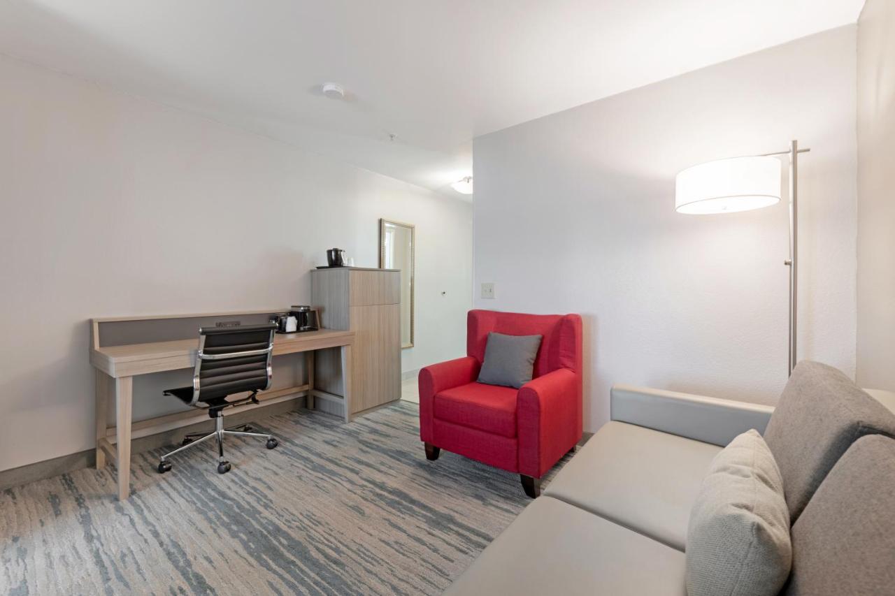 One-Bedroom King Suite with Sofa Bed - Non-Smoking at SureStay by Best Western Lewisville Dallas