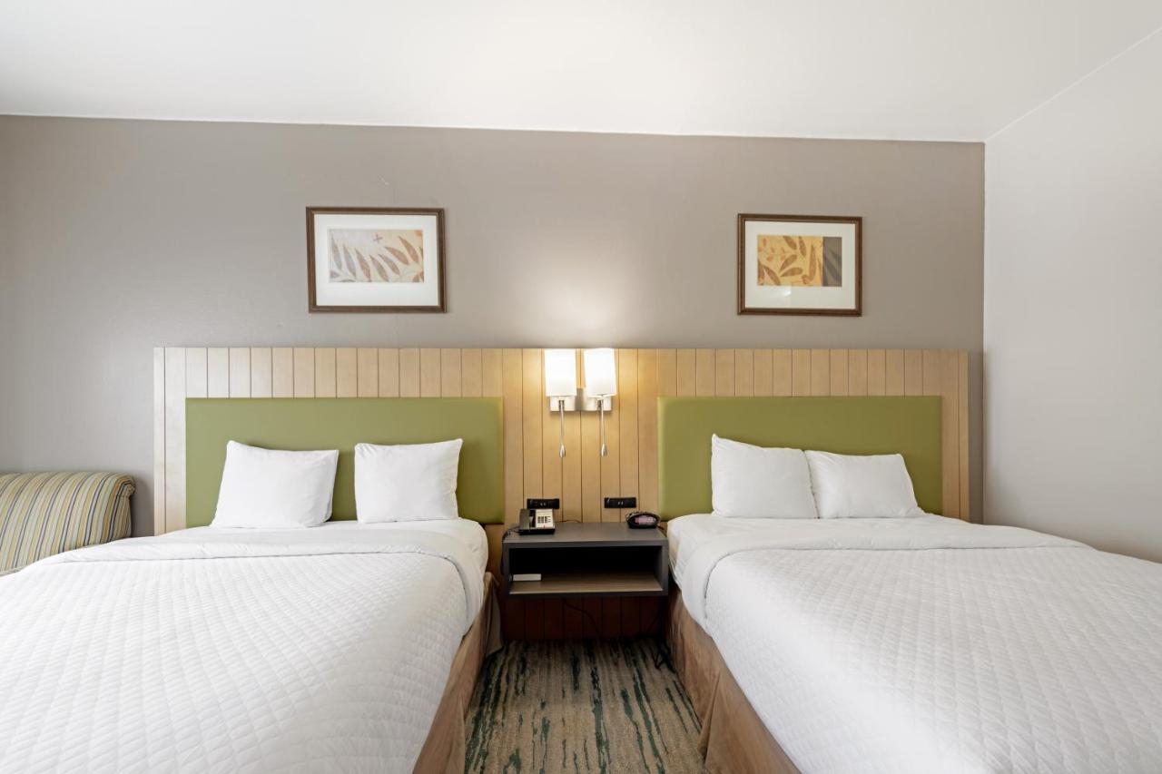 Queen Room with Two Queen Beds - Non-Smoking at SureStay by Best Western Lewisville Dallas