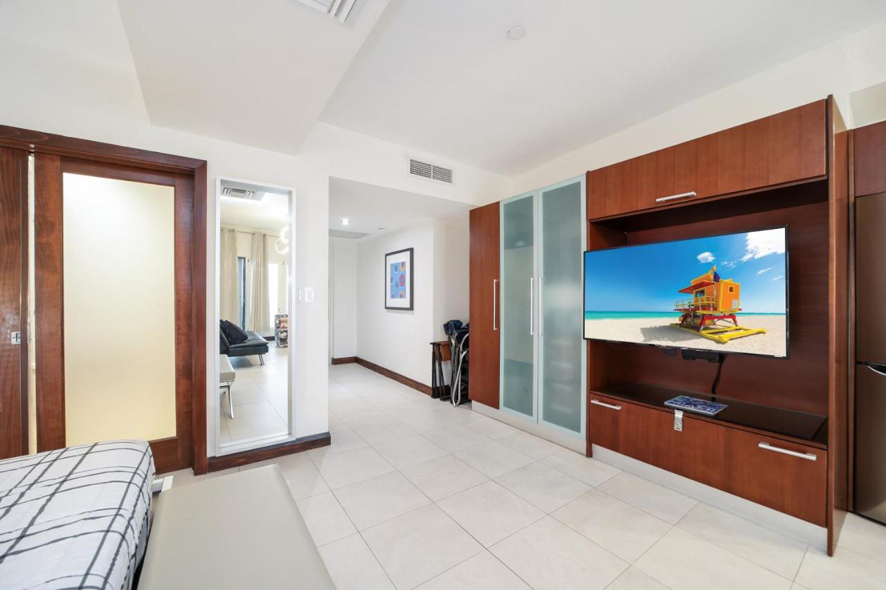 | Strand Ocean Drive Suites - Rooftop Pool