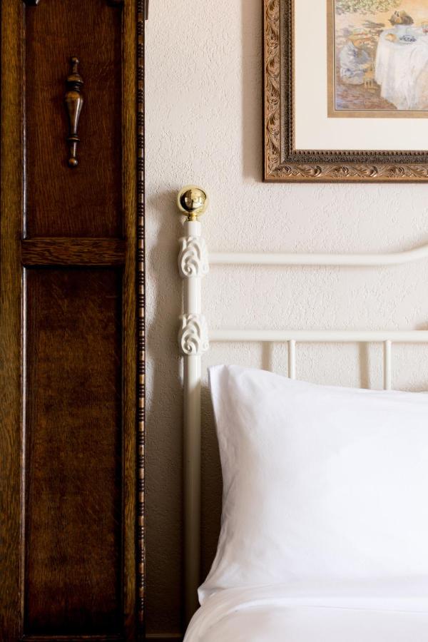 | The Bishop Hotel