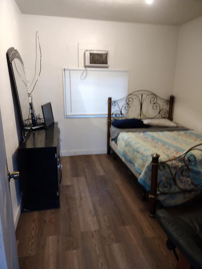 | Room in Lodge - Shasta Motel in Turlock, Ca