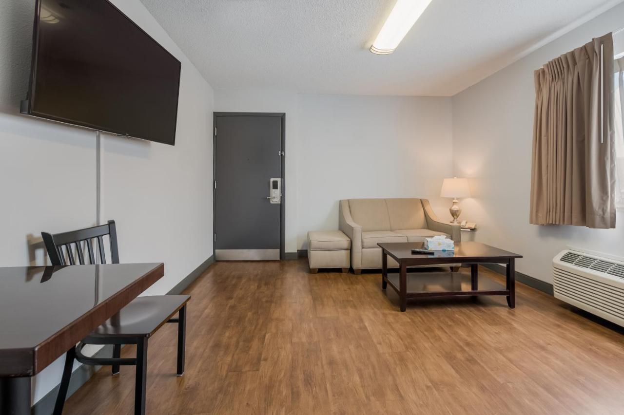 King Suite at Red Lion Inn & Suites Ontario