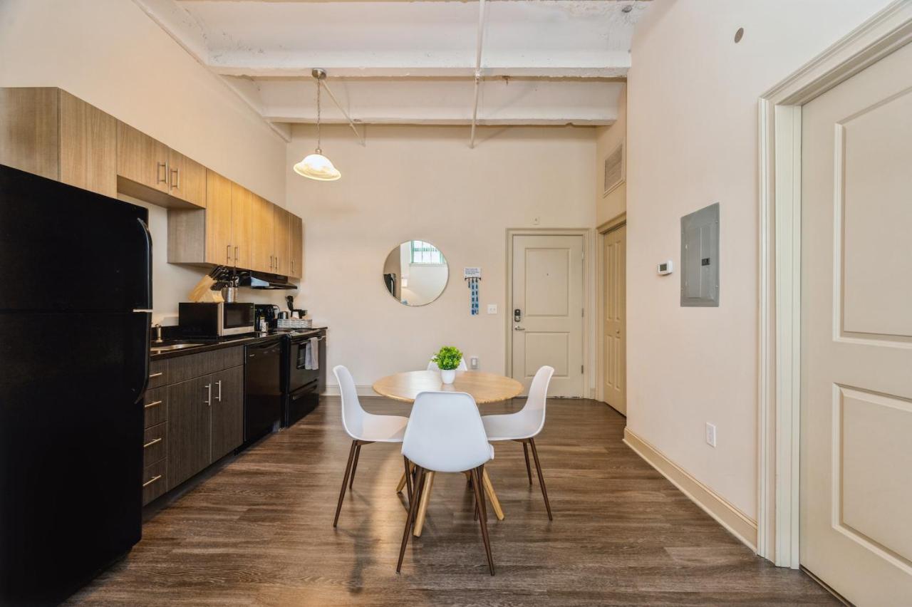 One-Bedroom Apartment (Self Check-in with Virtual Front Desk) at Kasa Arts District Winston-Salem