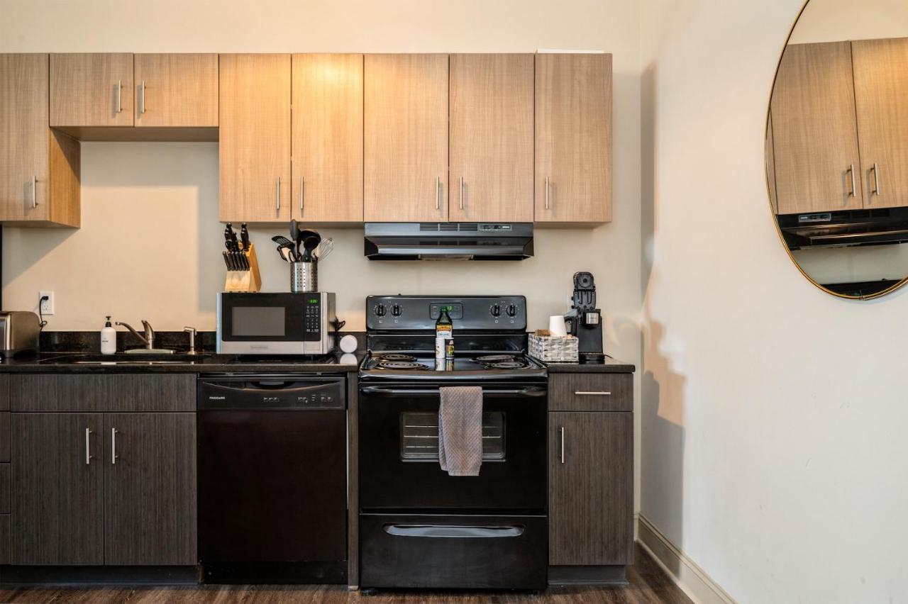 One-Bedroom Apartment (Self Check-in with Virtual Front Desk) at Kasa Arts District Winston-Salem
