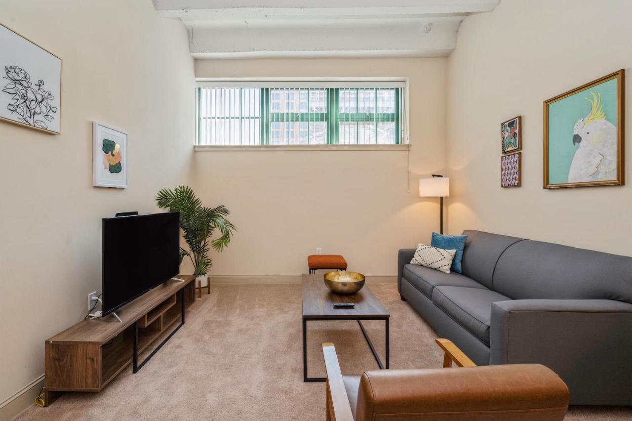 One-Bedroom Apartment (Self Check-in with Virtual Front Desk) at Kasa Arts District Winston-Salem