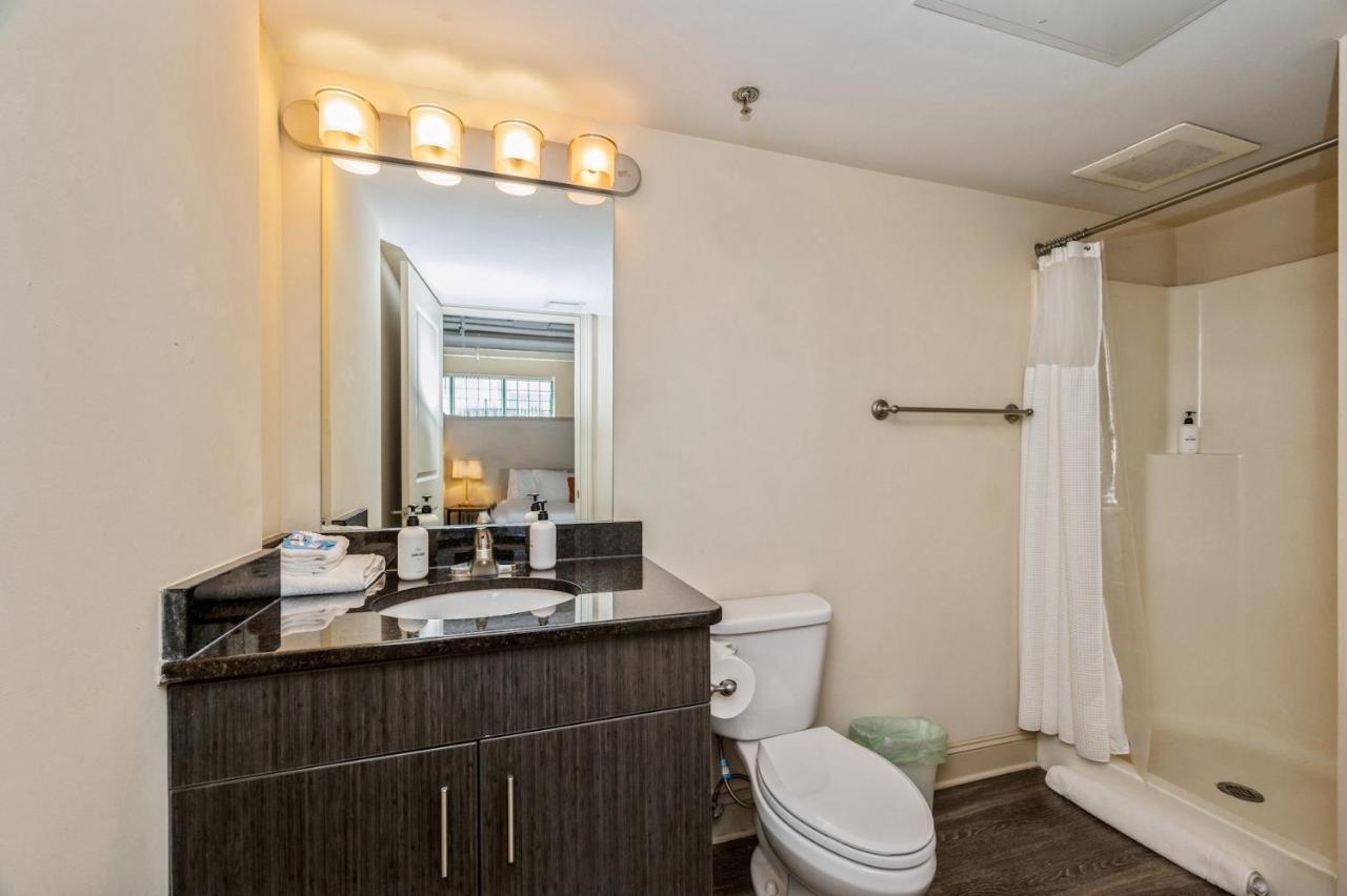 Studio (Self Check-in with Virtual Front Desk) at Kasa Arts District Winston-Salem