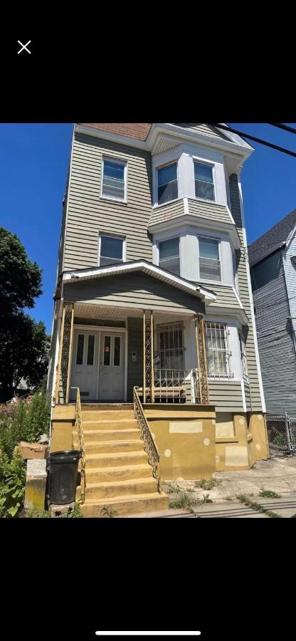  | L3-LOWER LEVEL 1Bedroom Apt Newark Down town