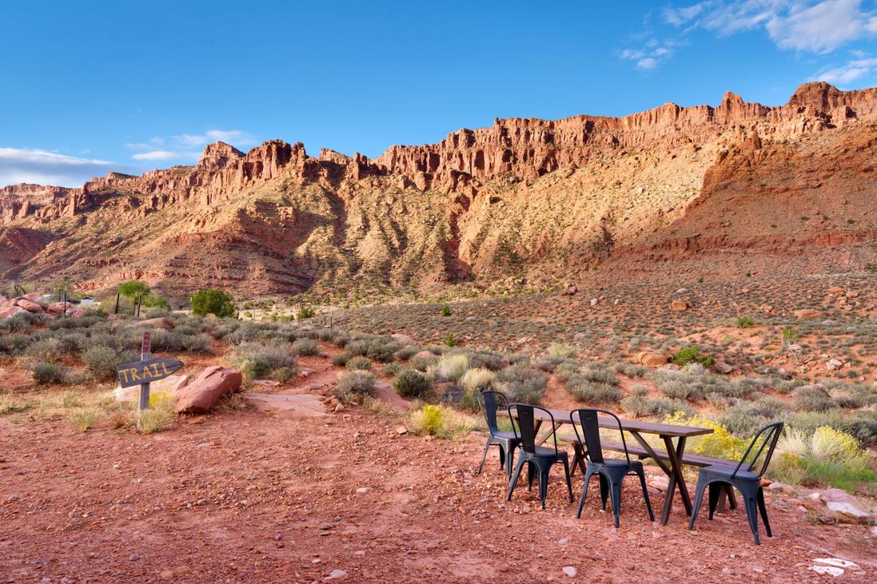  | Hideout at the Rim