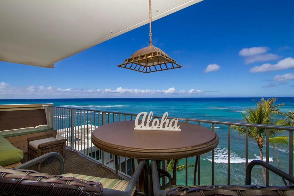 | Diamond Head Beach Hotel