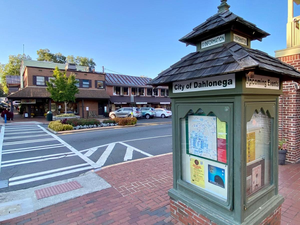 | Holiday Inn Express & Suites - Dahlonega - University Area, an IHG Hotel