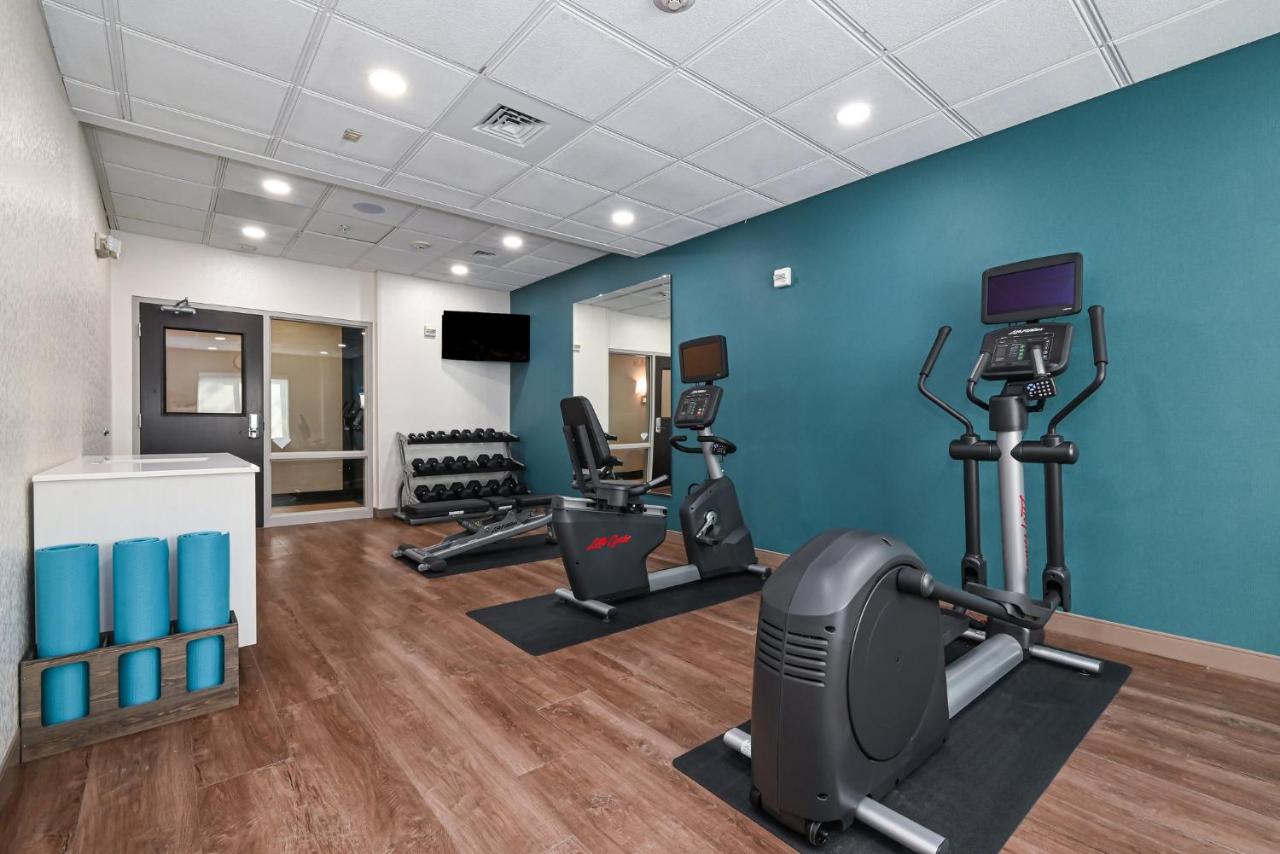 | Holiday Inn Express Charlotte Southeast - Matthews, an IHG Hotel