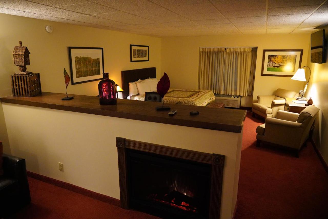 | RiverBank Lodge