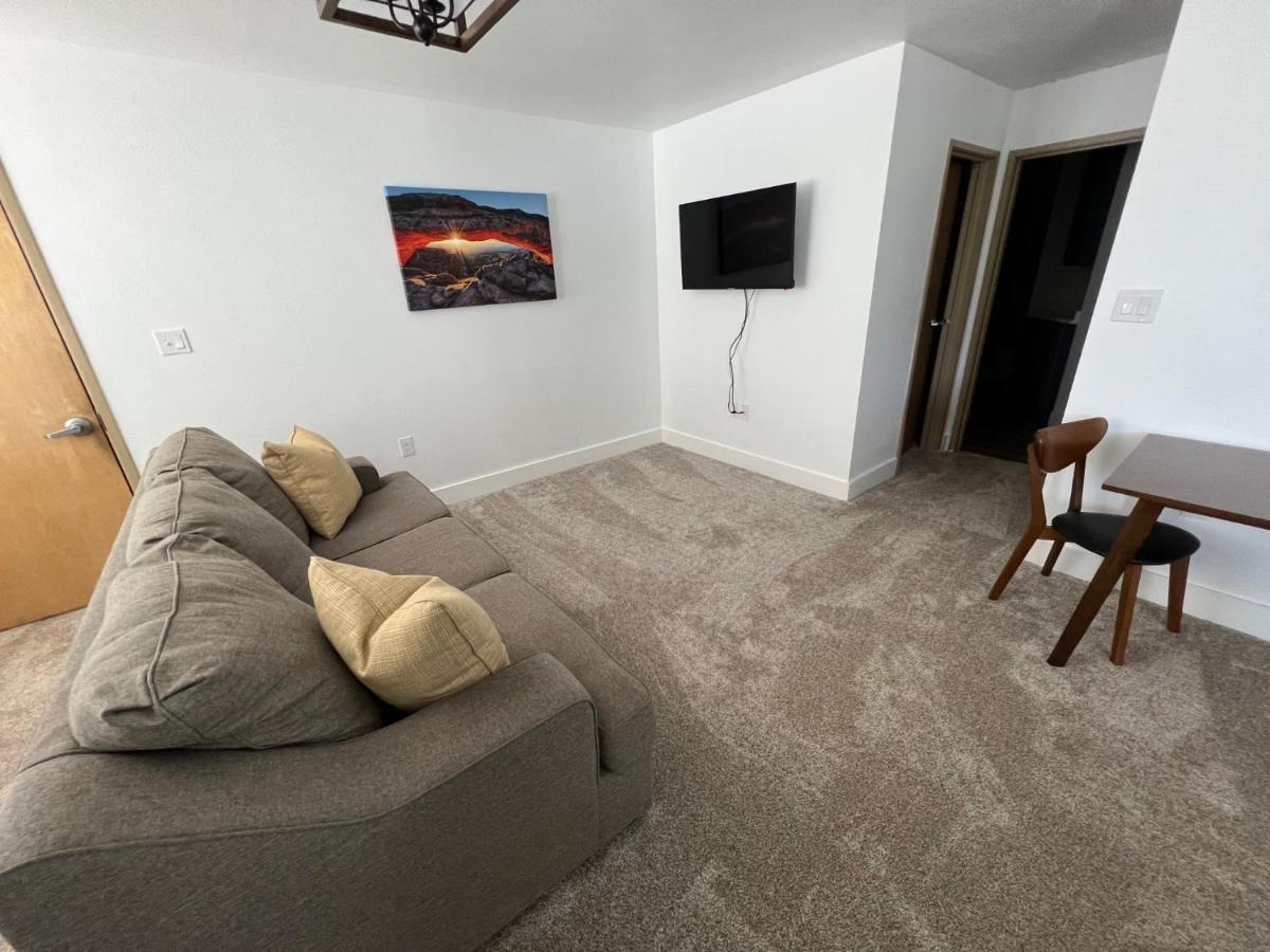 | Arch Canyon Inn