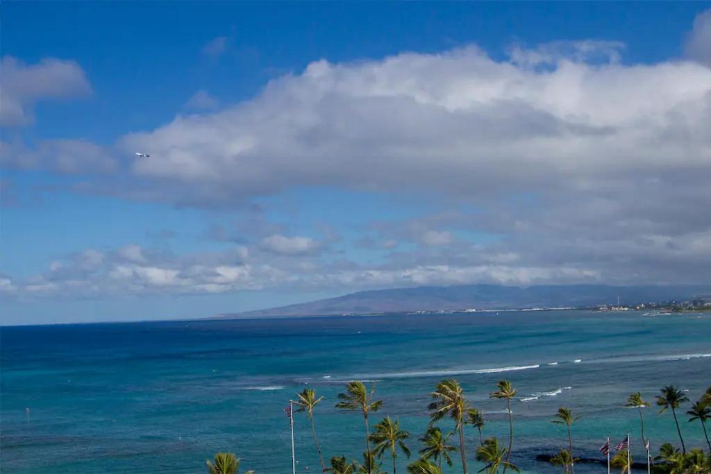 | Diamond Head Beach Hotel