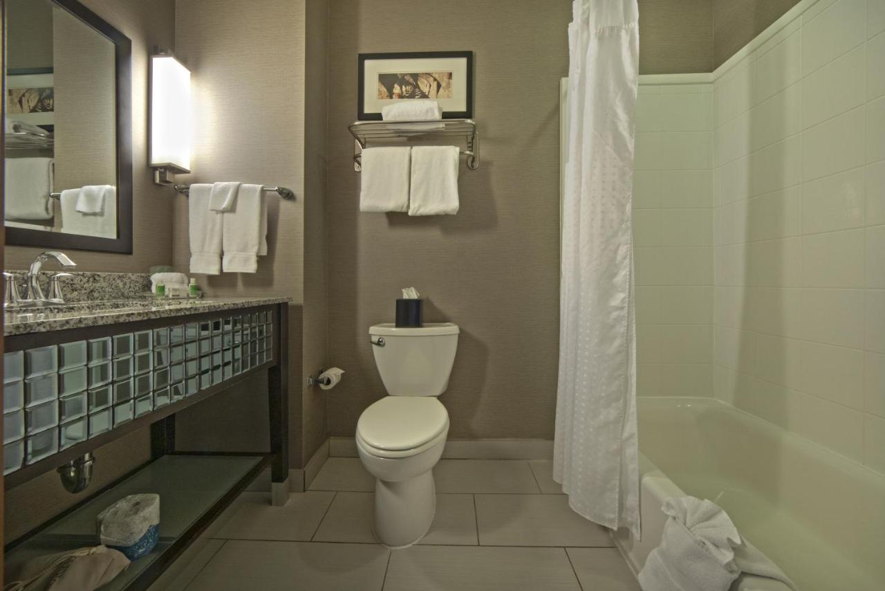 King Room at Holiday Inn San Antonio Northwest, an IHG Hotel
