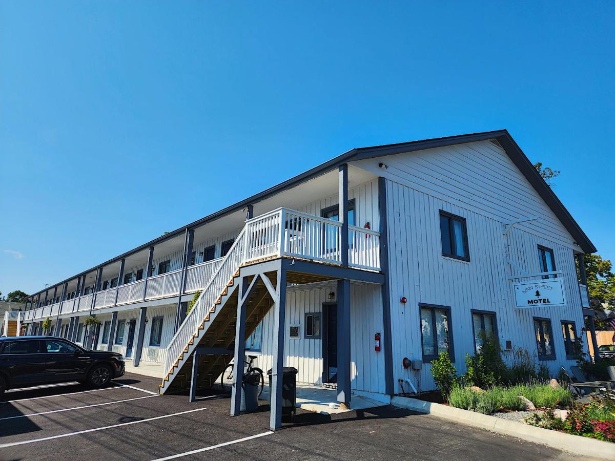 | Main Street Motel