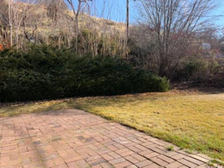 | Sunset Views-Pool Table, Great Access to Mtns/City