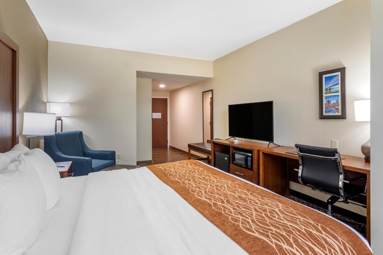 | Comfort Inn & Suites Atoka-Millington