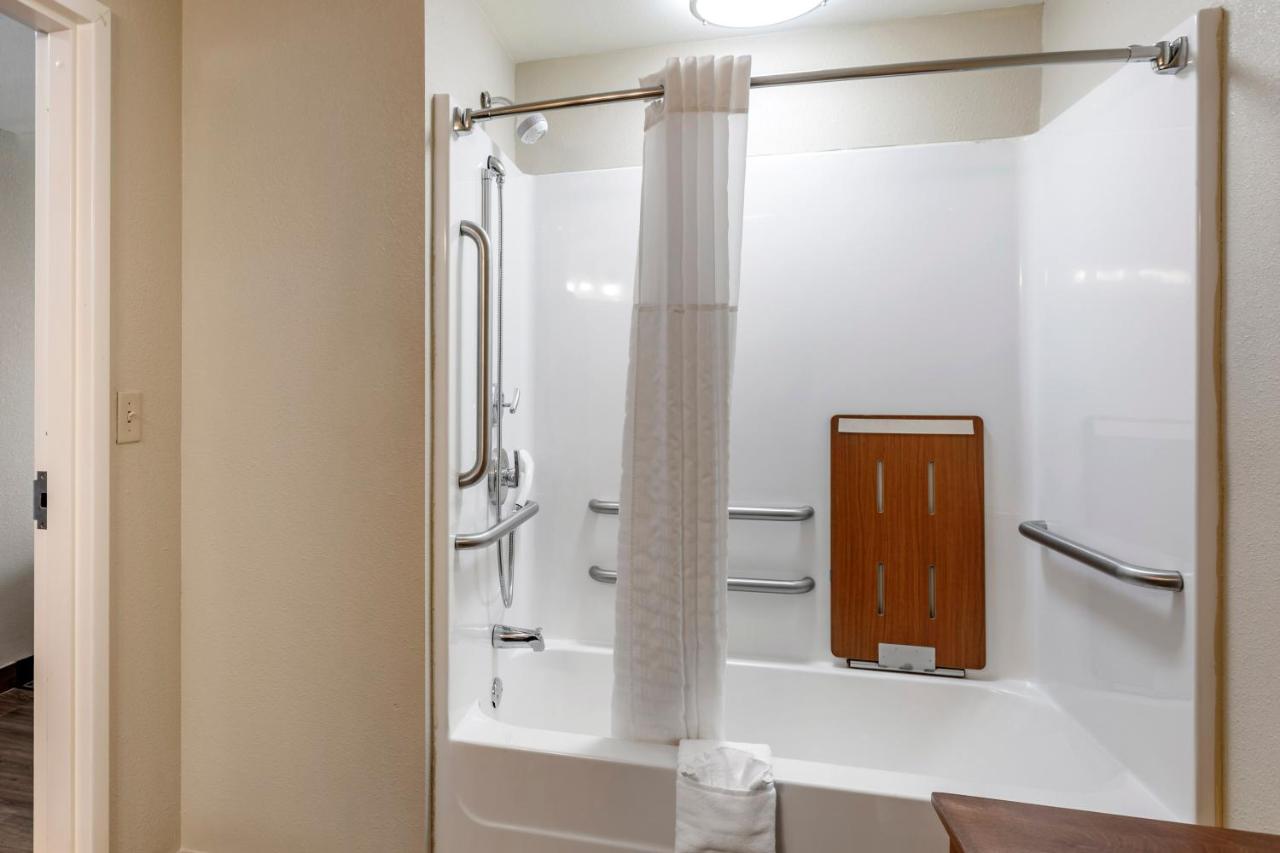 | Comfort Inn & Suites Atoka-Millington