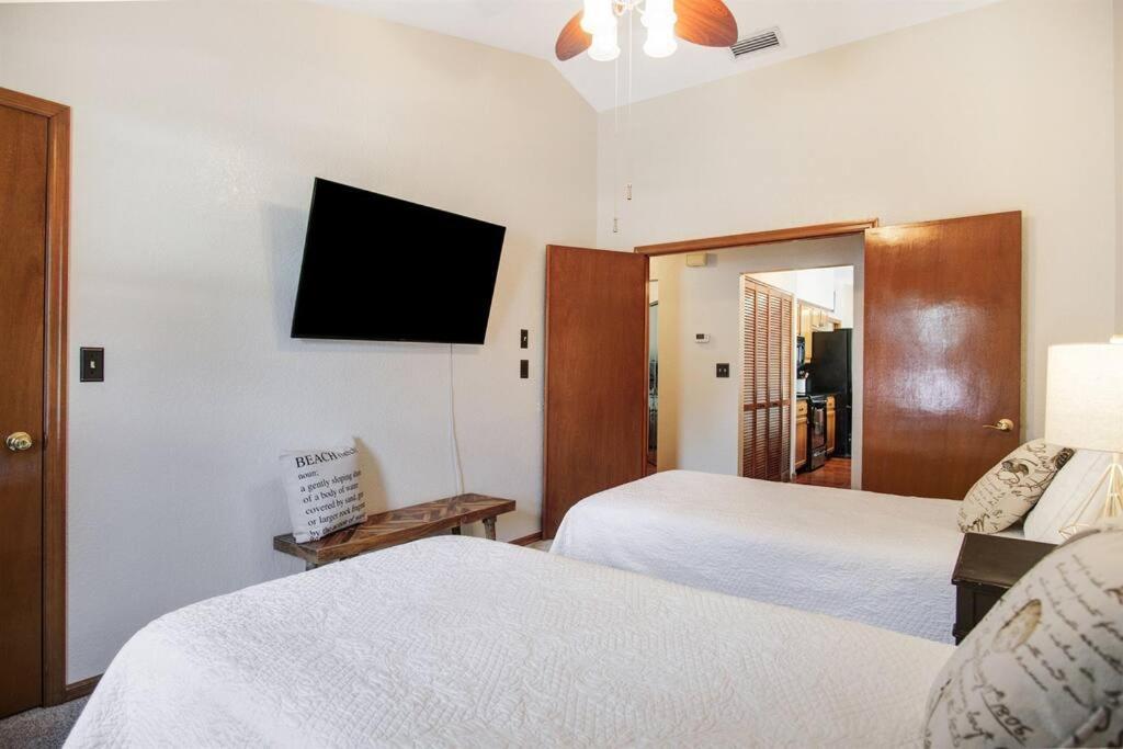 | Family Friendly Pool Paradise Retreat Near Beaches