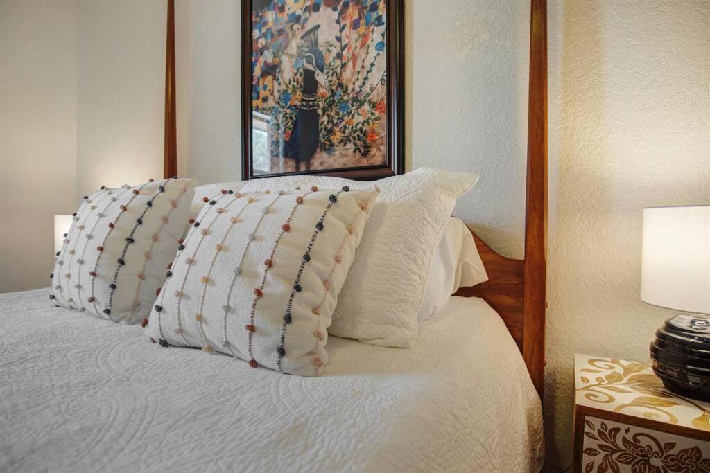 | Family Friendly Pool Paradise Retreat Near Beaches