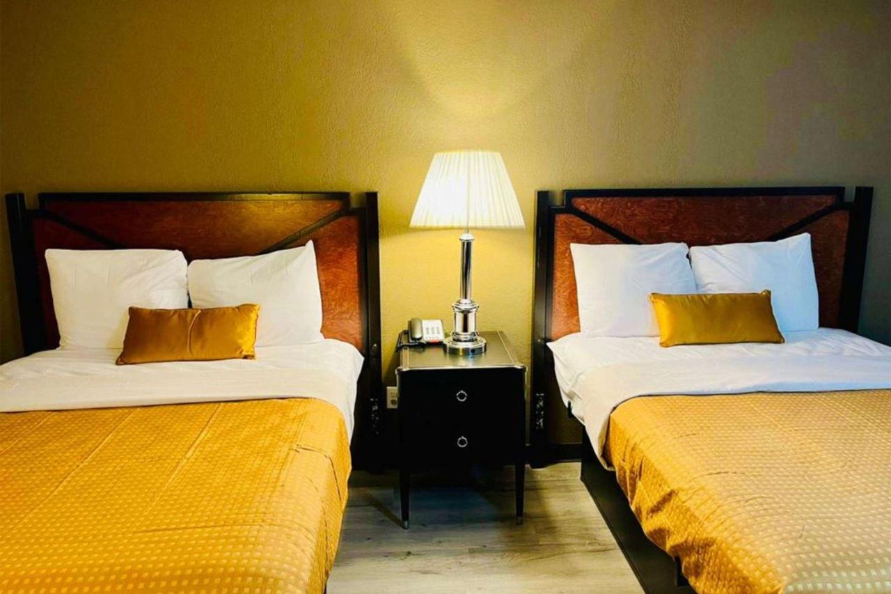 Queen Room with Two Queen Beds - Non-Smoking at Super 8 by Wyndham Benton Harbor - St. Joseph