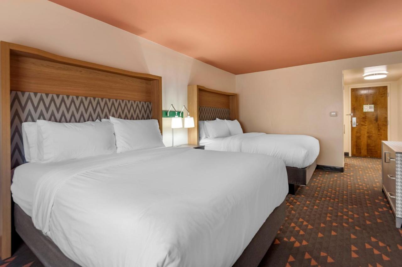 Queen Room with Two Queen Beds - Non-Smoking at Holiday Inn Bangor by IHG