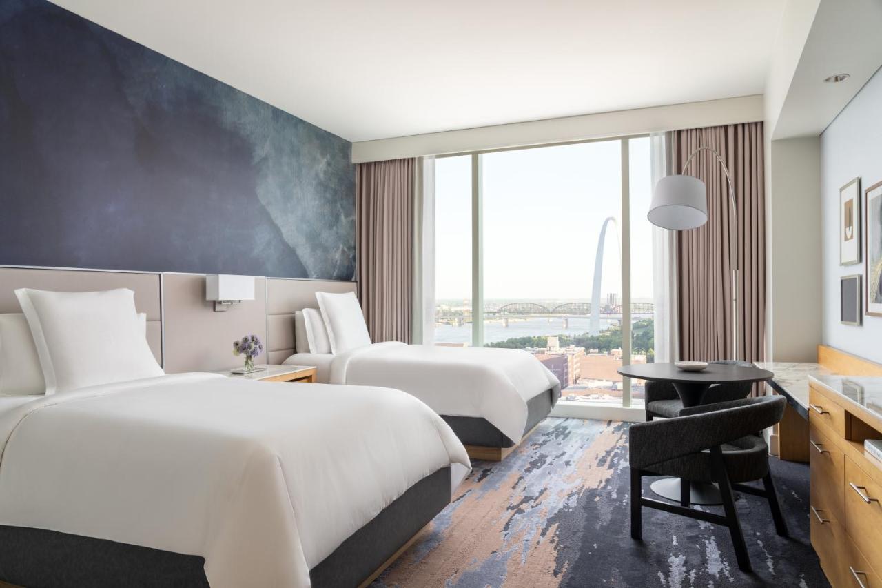 | Four Seasons St. Louis