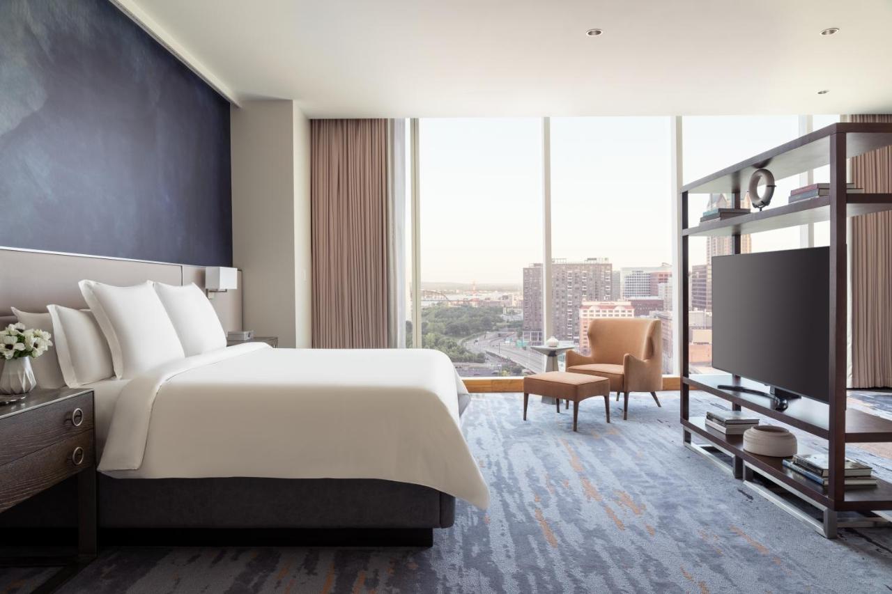 | Four Seasons St. Louis