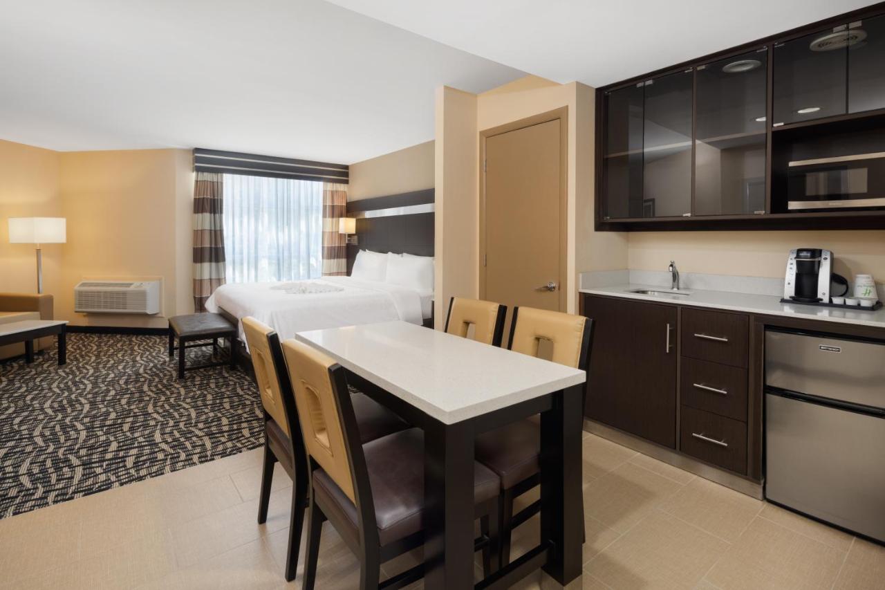 King Suite - Non-Smoking at Holiday Inn Poughkeepsie by IHG