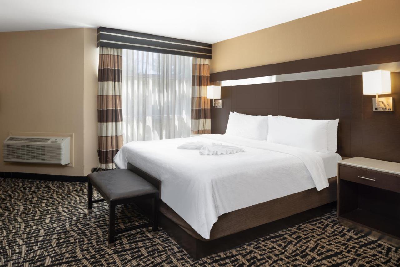 King Suite - Non-Smoking at Holiday Inn Poughkeepsie by IHG