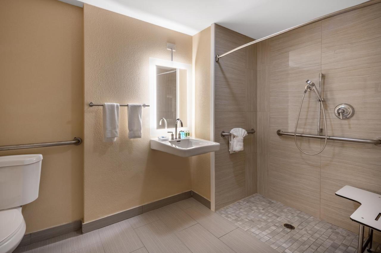 King Room - Mobility Access/Roll in Shower - Non-Smoking at Holiday Inn Poughkeepsie by IHG