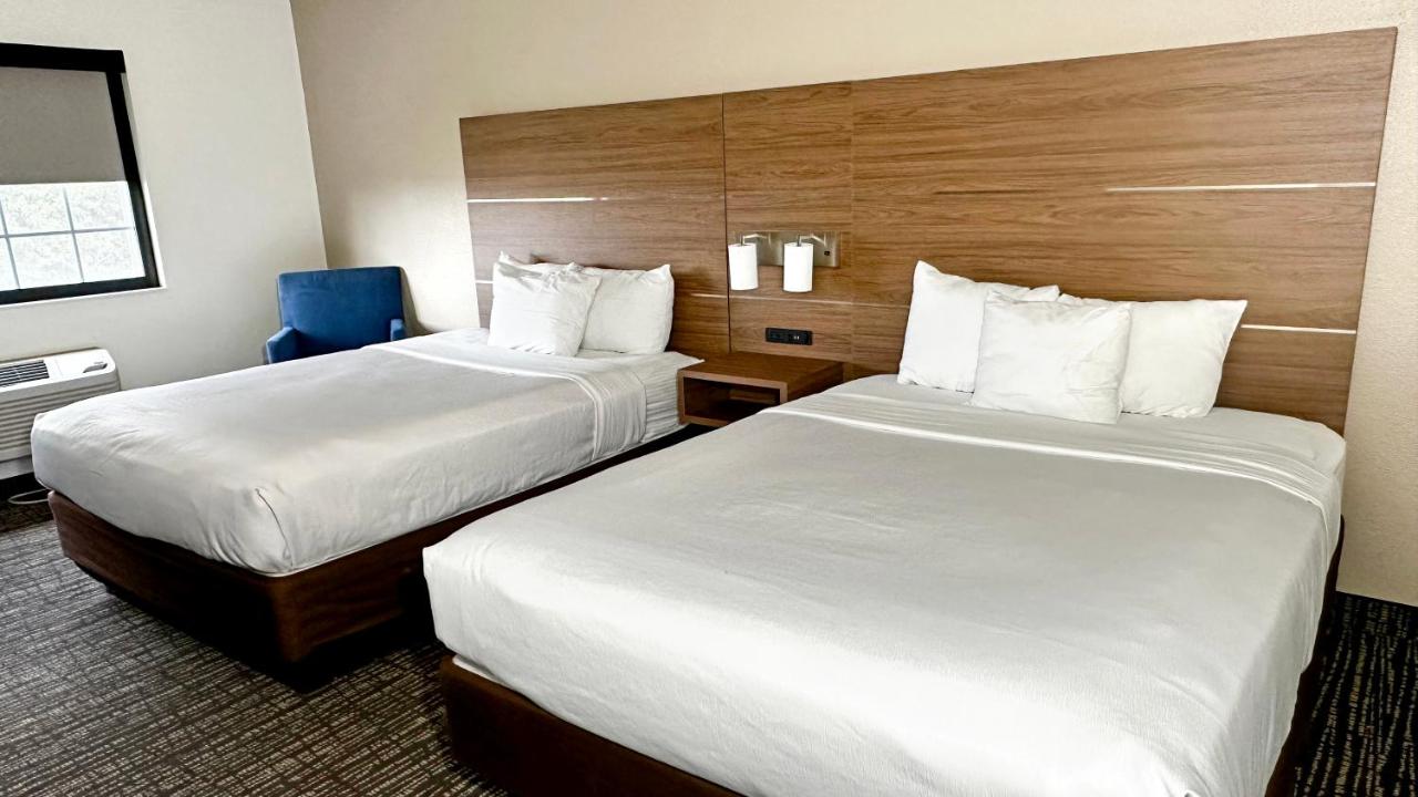 Queen Room with Two Queen Beds at Estherville Hotel & Suites