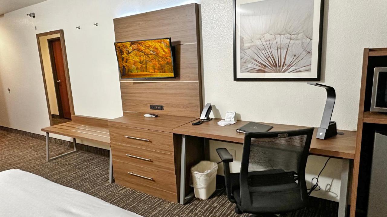 Queen Room with Two Queen Beds at Estherville Hotel & Suites