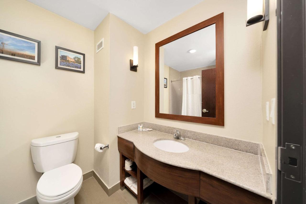 King Suite - Non-Smoking at Comfort Suites University