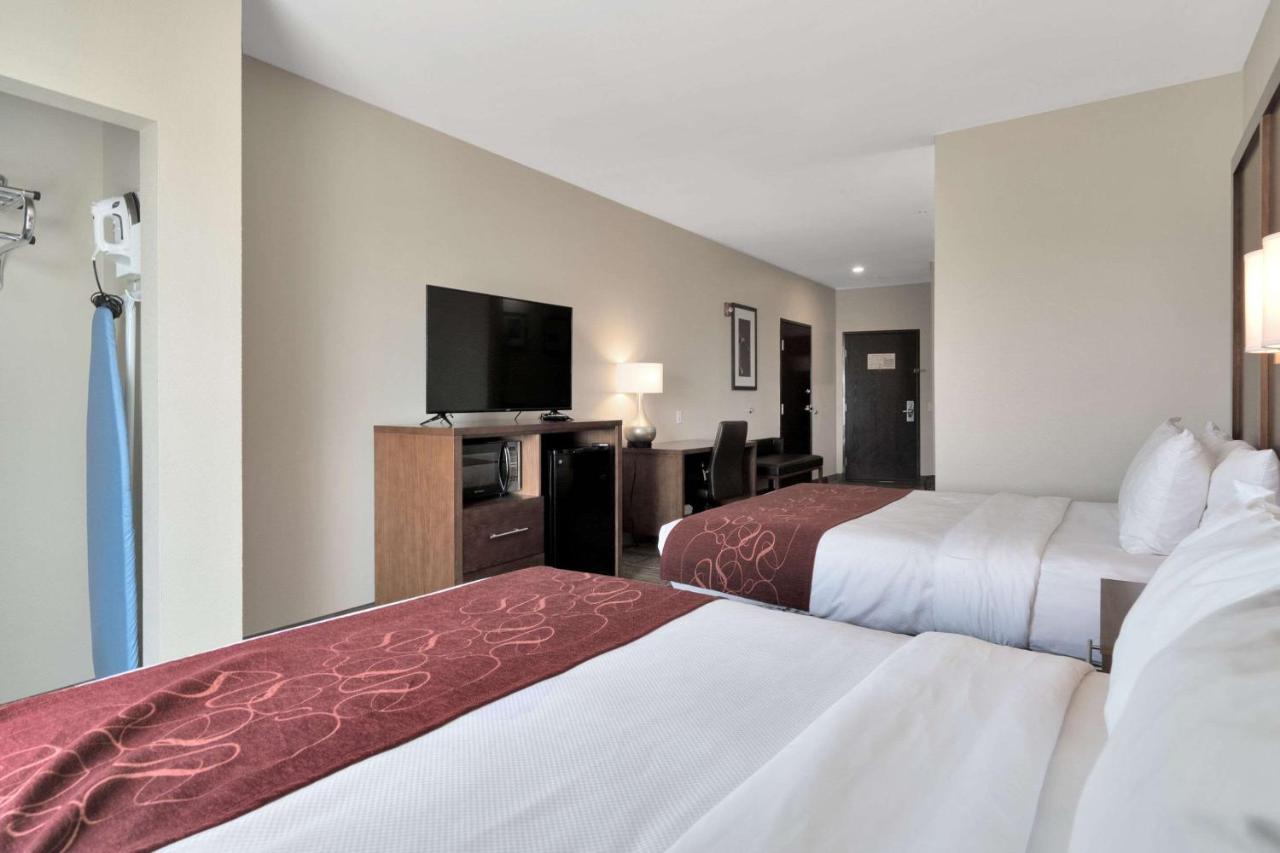 Queen Suite with Two Queen Beds - Non-Smoking at Comfort Suites University