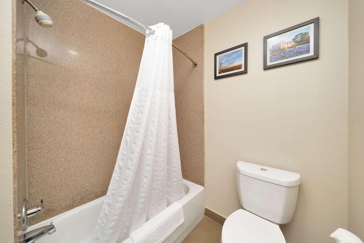 Queen Suite with Two Queen Beds - Non-Smoking at Comfort Suites University
