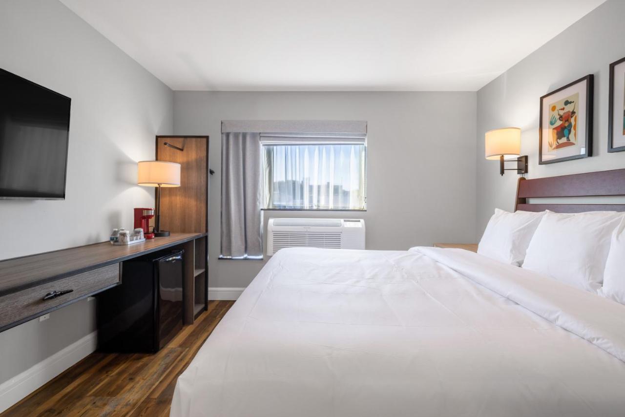 King Bed Accessible at The Lodge Red Hook