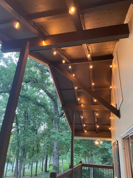 | Cozy, Lake Lanier property with amazing views