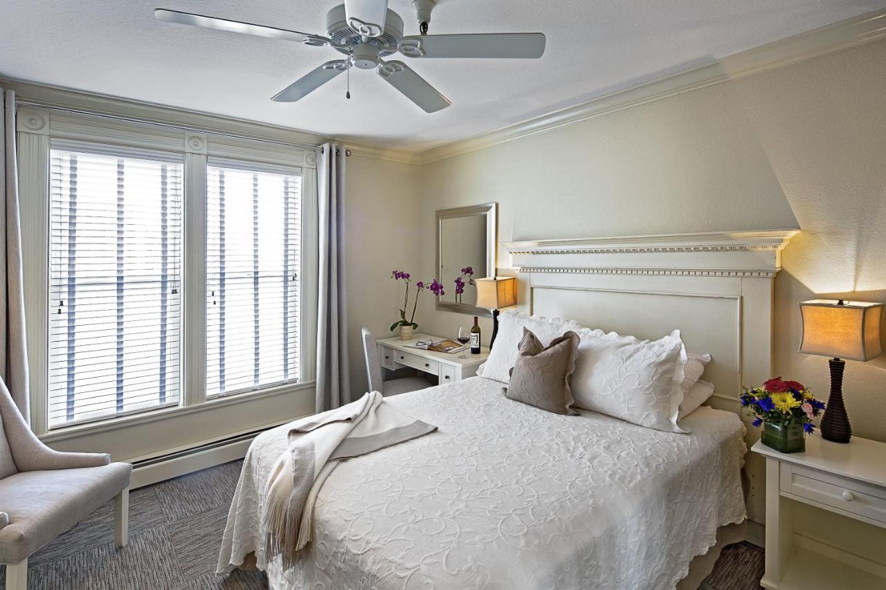 Standard Queen Room at Carter House Inns