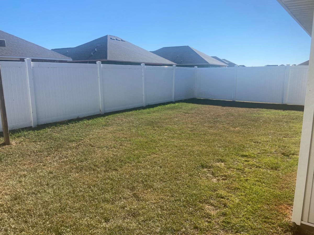  | Retro Private Home- 10 minutes to the Gulf Shore