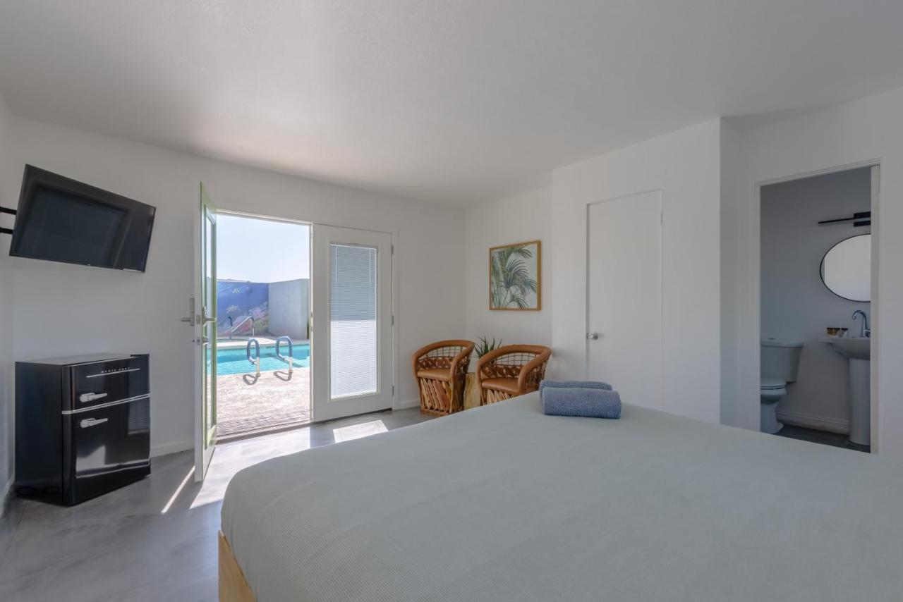 | Desert Hot Springs Inn