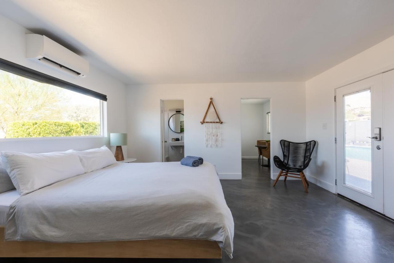 | Desert Hot Springs Inn