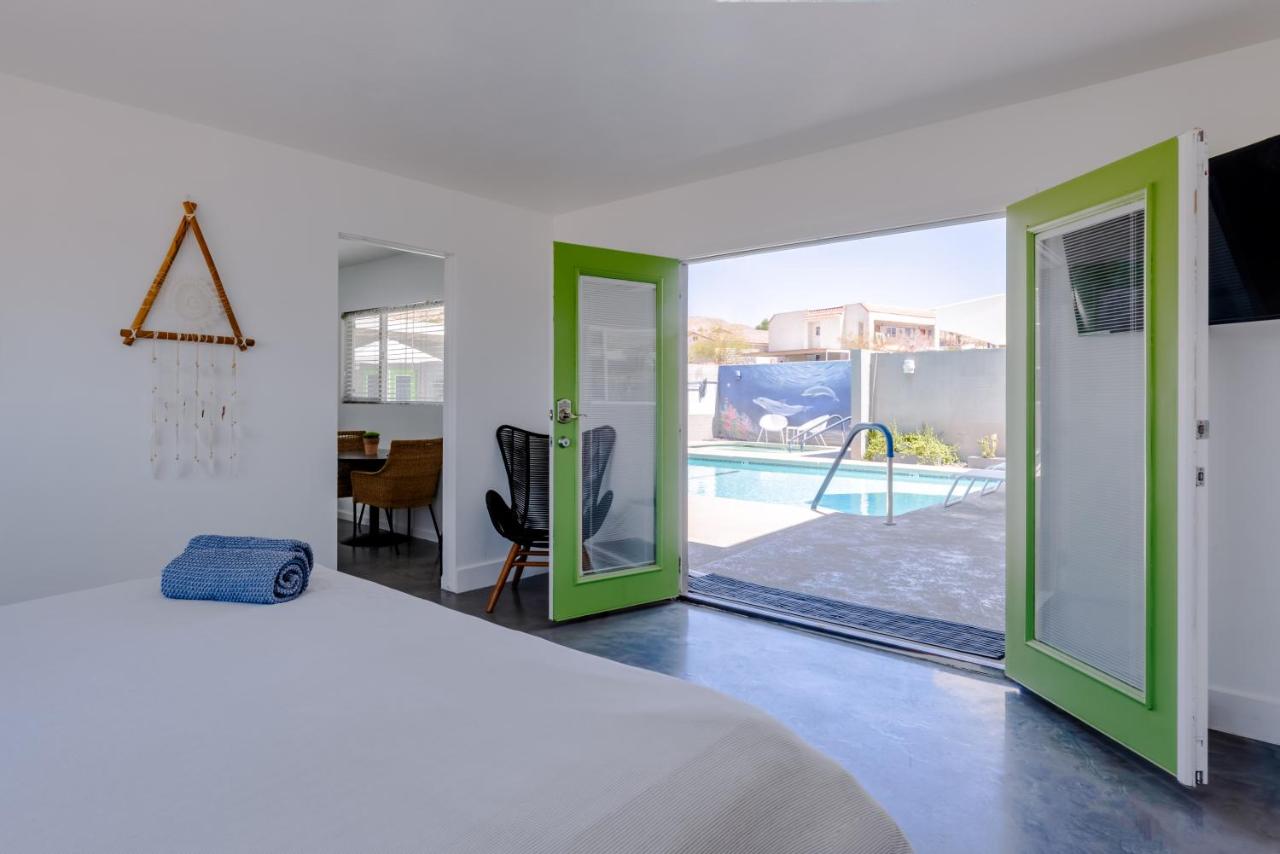 | Desert Hot Springs Inn