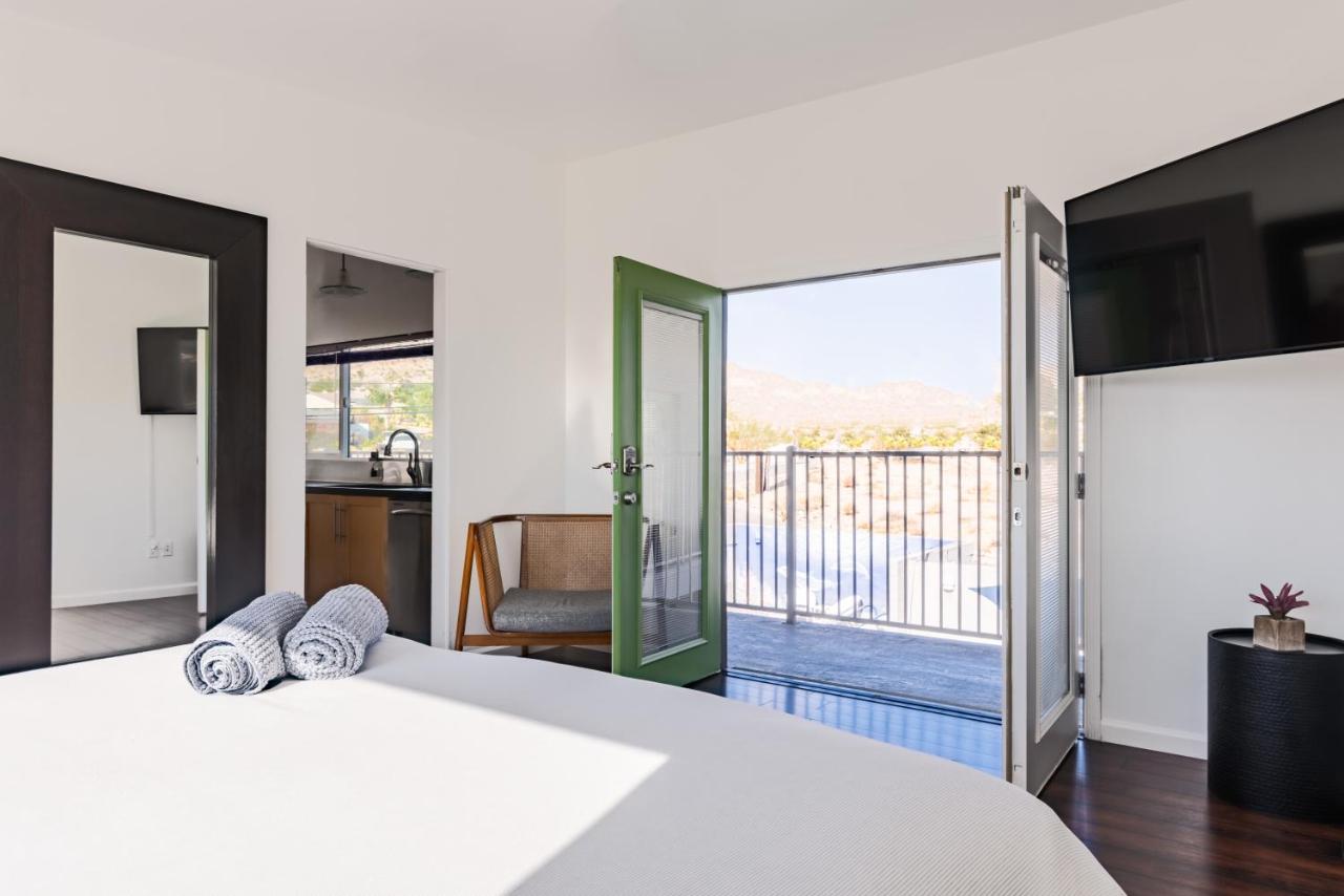 | Desert Hot Springs Inn