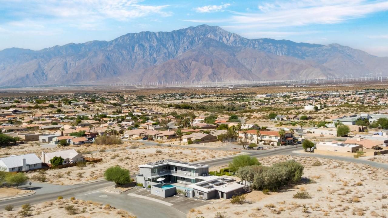 | Desert Hot Springs Inn