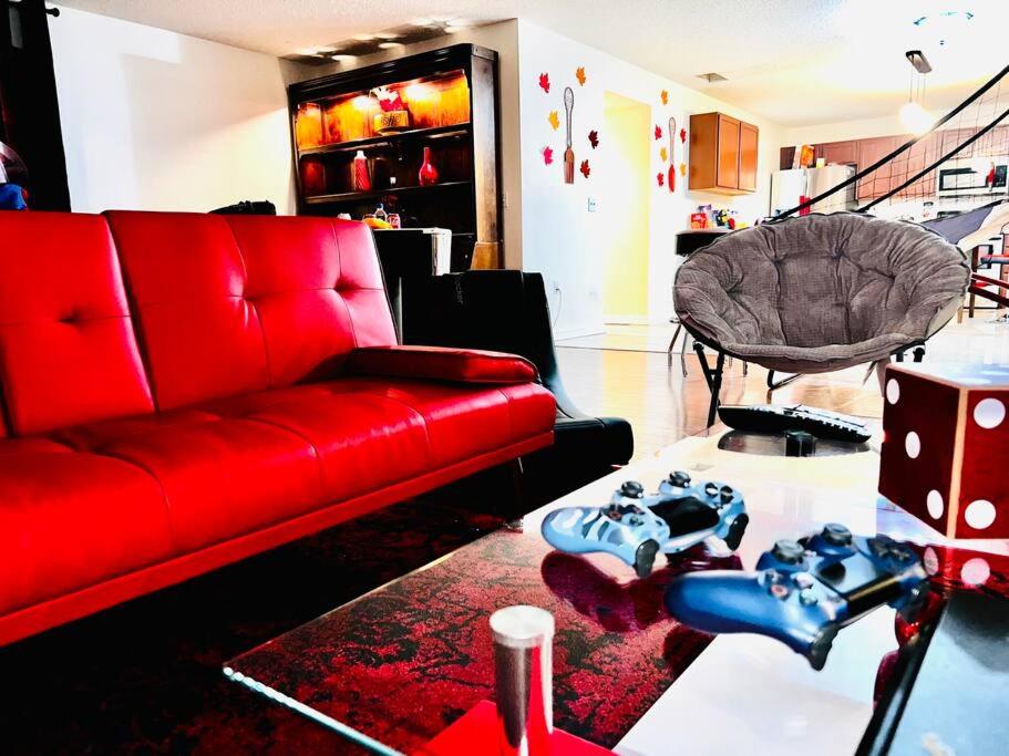 | 2 Master Bedrooms•Home Theater•Jacuzzi•Gameroom